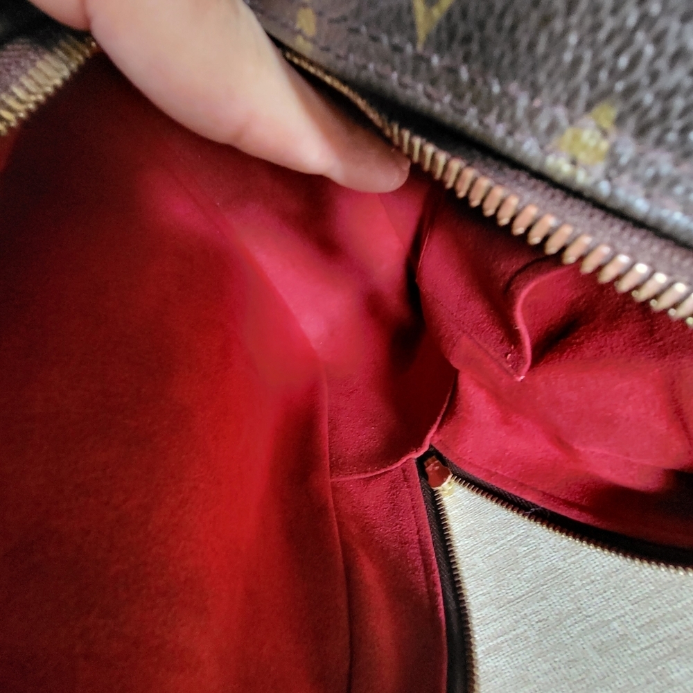 Louis Vuitton Excentri-Cite Handbag Monogram..Authentic.         w/COA - Picture 14 of 16